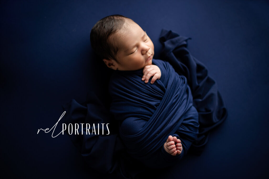 Chicago newborn photographer image of baby 